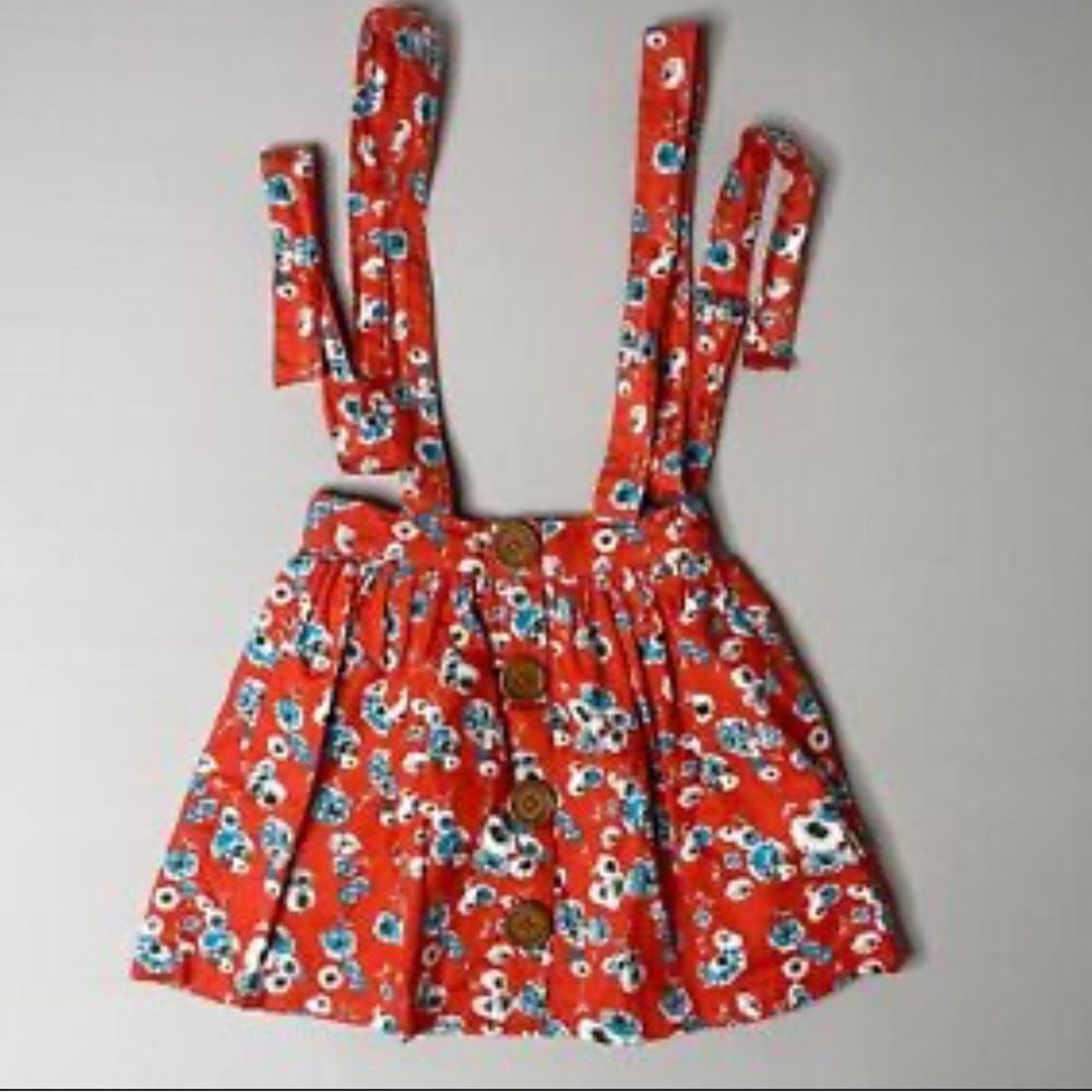 Lacey Lane 4 floral suspenders skirt ❤️❤️🌟🌟🌸